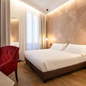 2* Hotell London