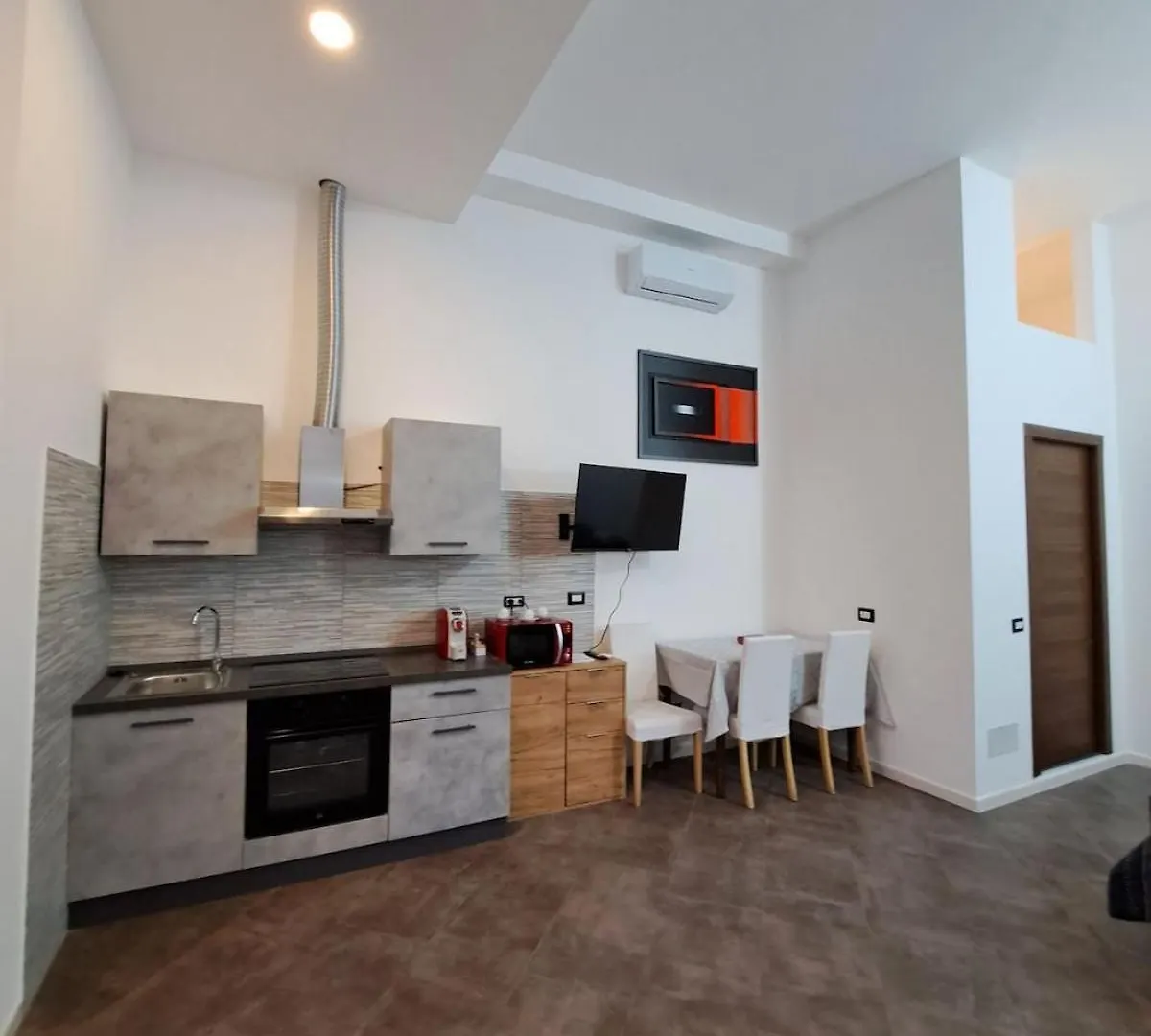 Appartamento 01 Monolocale Ristrutturato A Nuovo Milano Italy